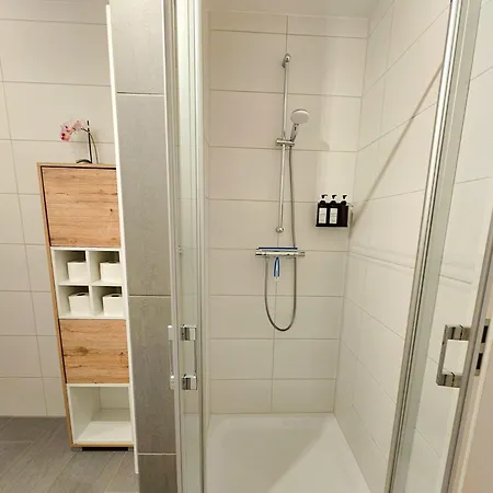 Ecocube 443 - Familie, 2zimmer, 3betten, Schlafsofa, Backofen, Tv, 6pers アパート *